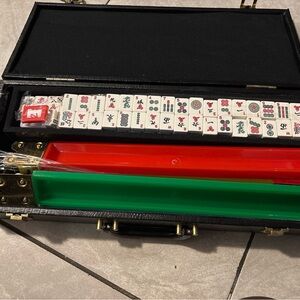 Mahjong Set with Red and Green Tile Racks
